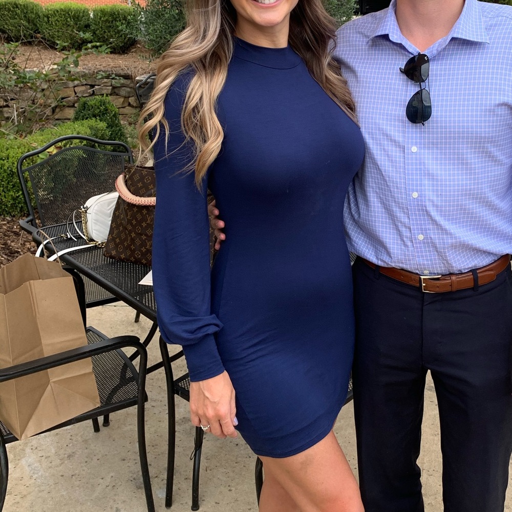 Navy Lulus long sleeve dress